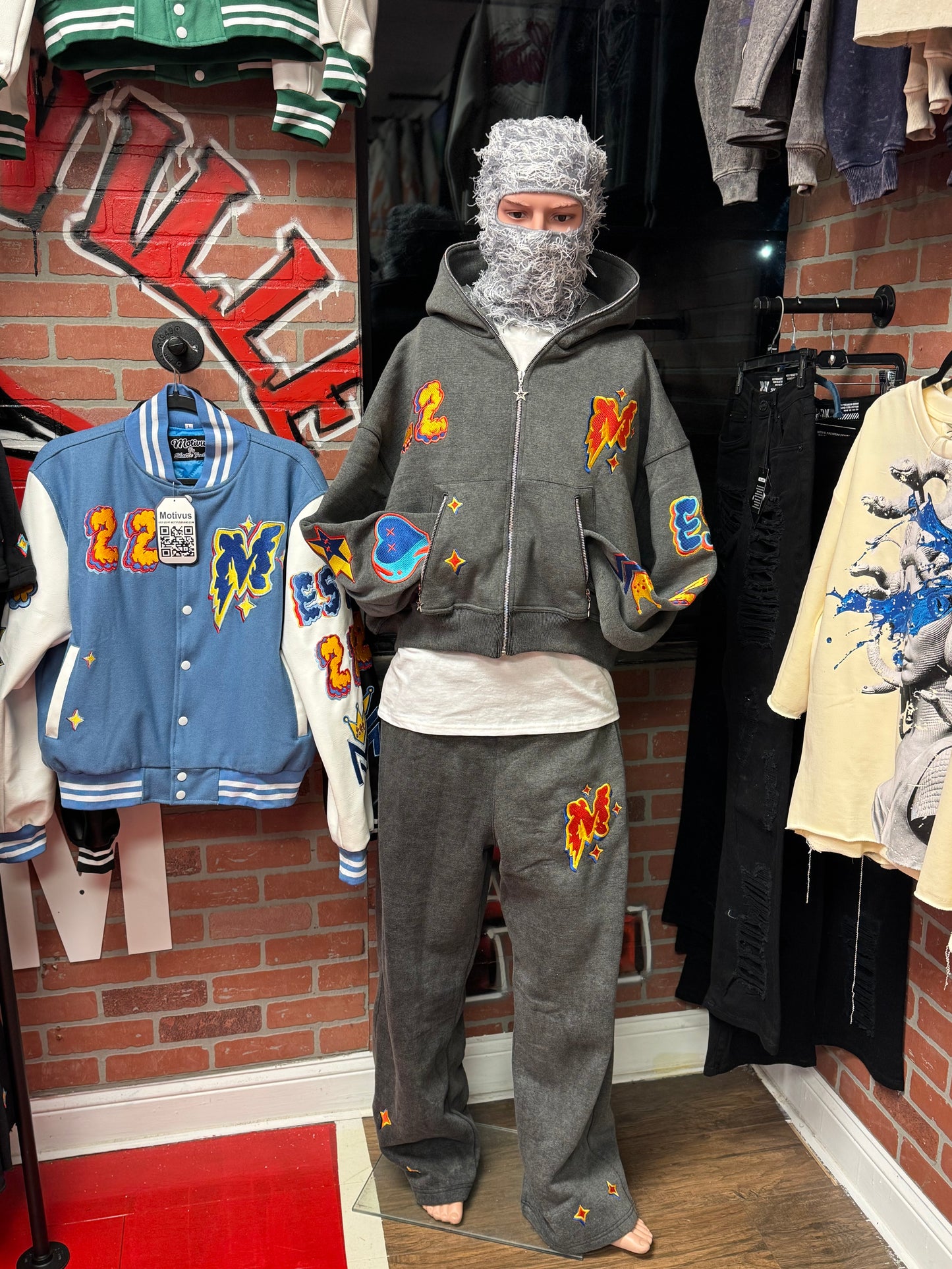 Motivus 22 Wash Gray Hoodie